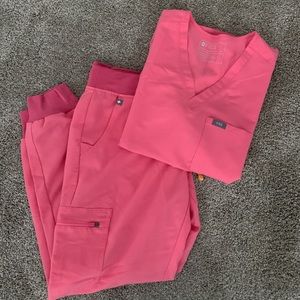 FIGS Hot Pink Set